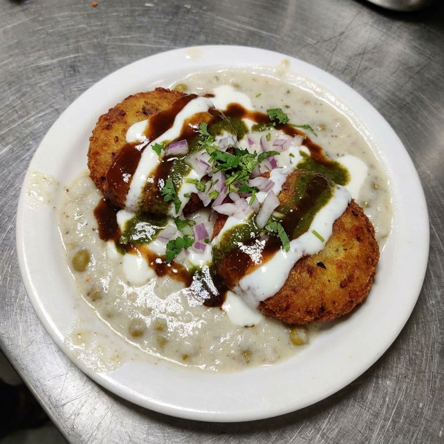 Aloo Tikki Ragda Chaat